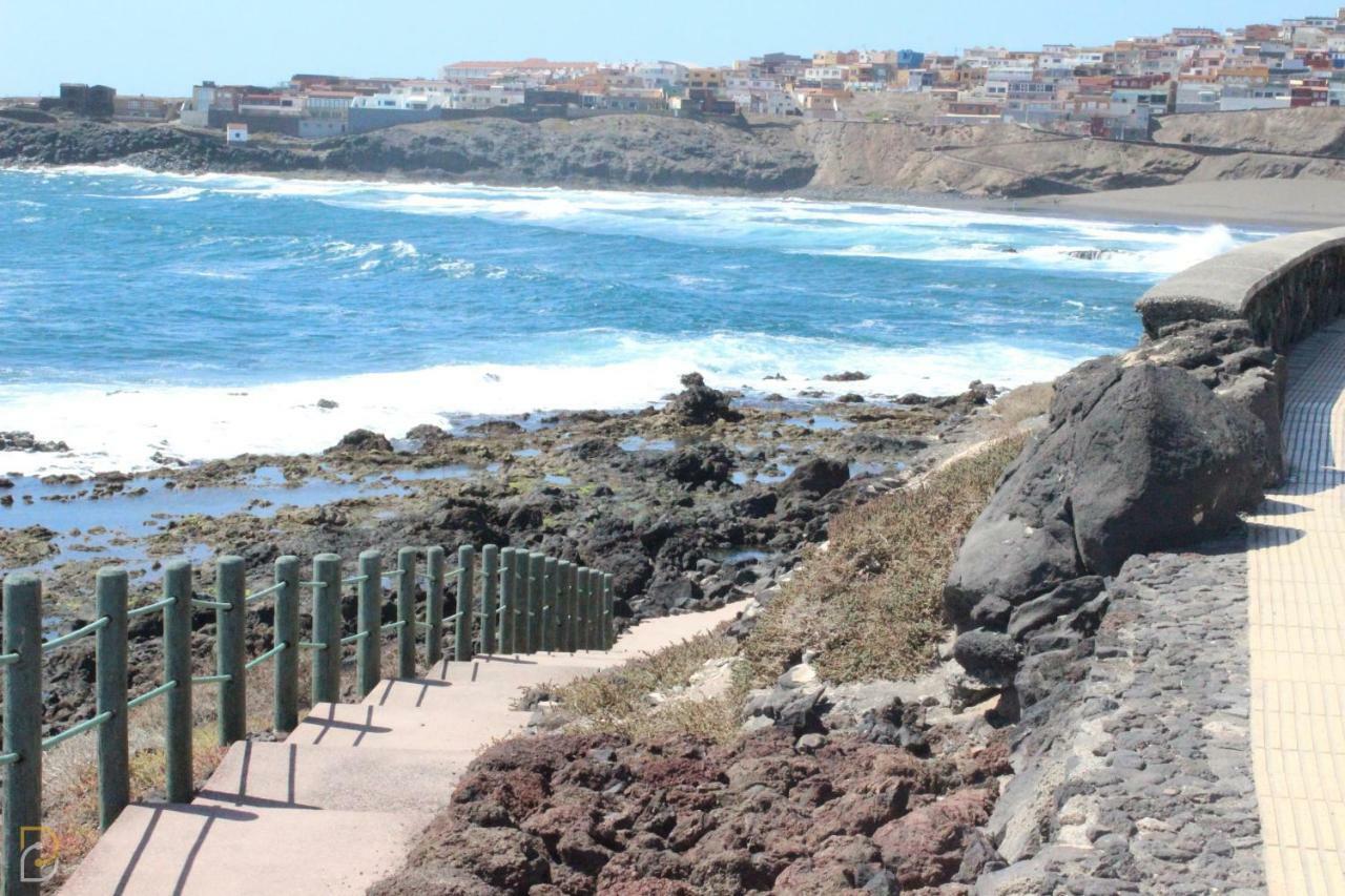 Ar Home - Apartamento De 3 Dormitorios Con Ascensor En Las Huesas, Telde Exterior foto